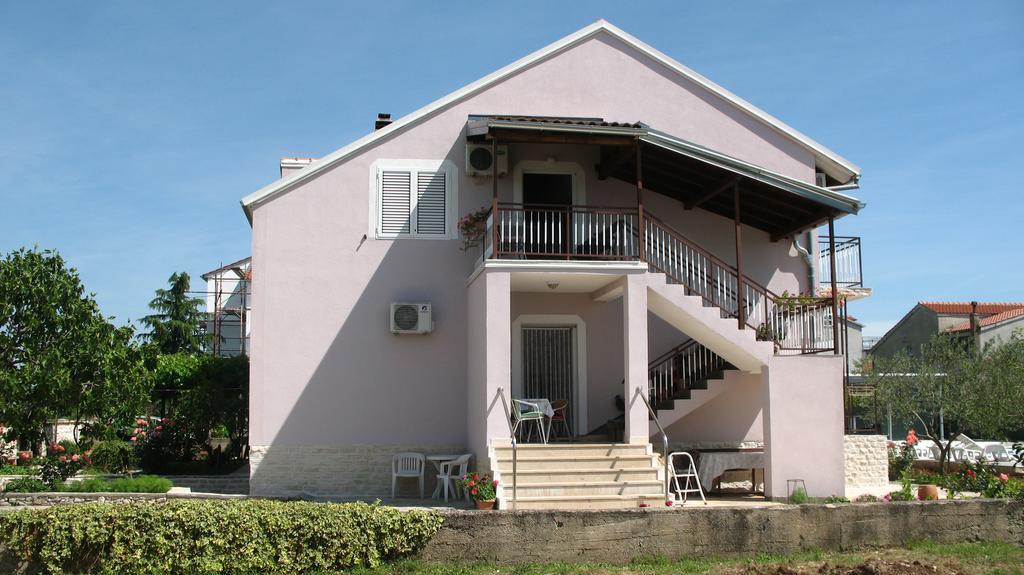 KrkaHaus Hotel Lozovac Bagian luar foto