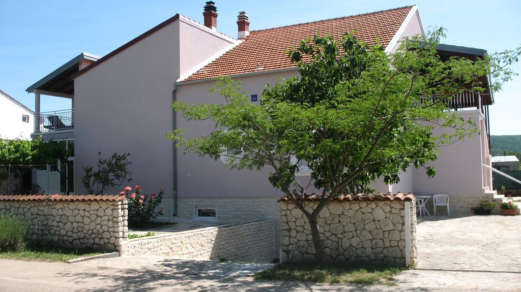 KrkaHaus Hotel Lozovac Bagian luar foto