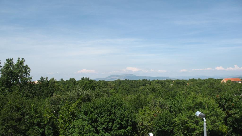 KrkaHaus Hotel Lozovac Bagian luar foto