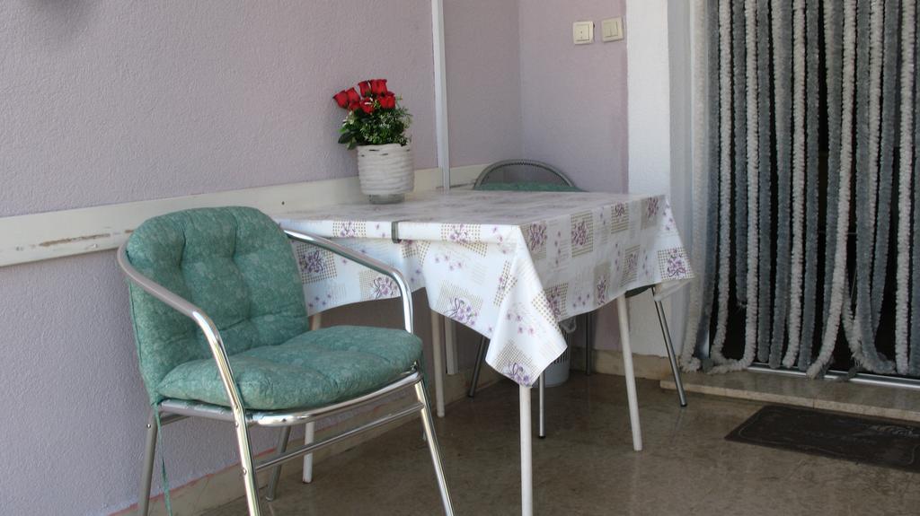 KrkaHaus Hotel Lozovac Bagian luar foto