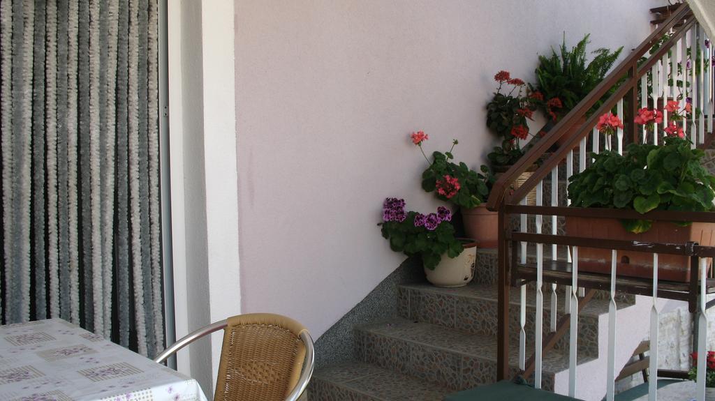 KrkaHaus Hotel Lozovac Bagian luar foto