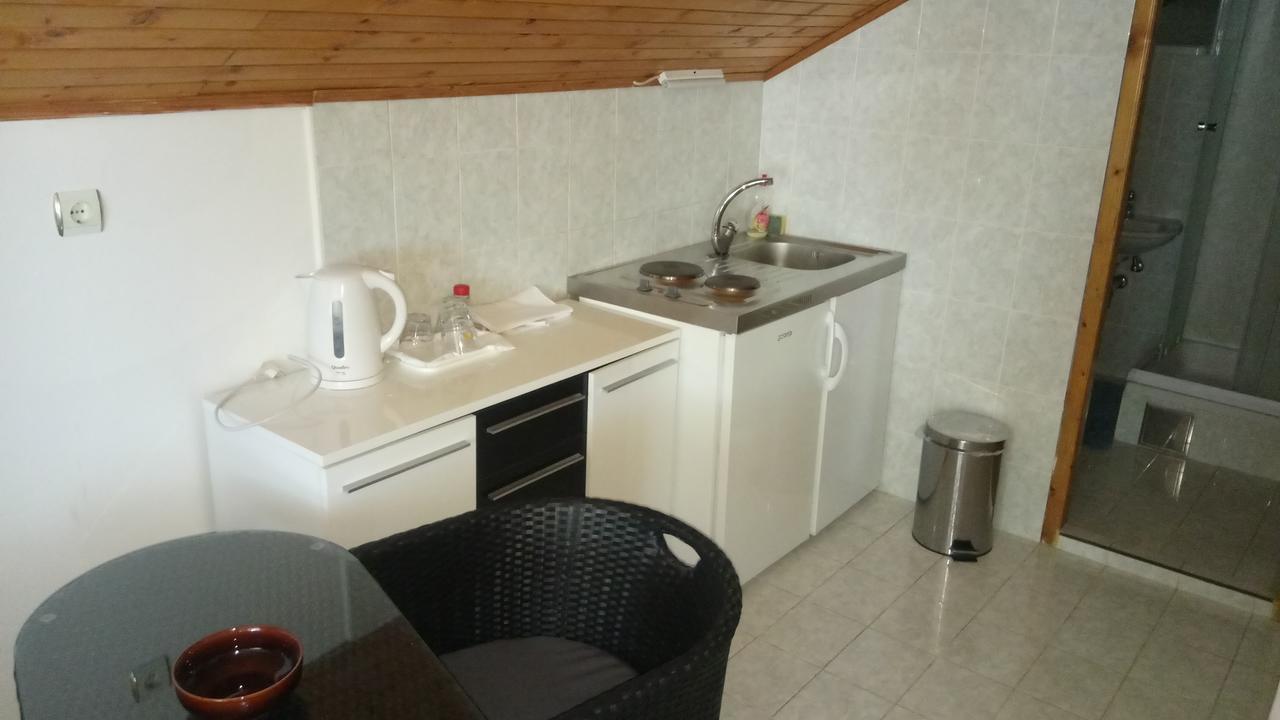 KrkaHaus Hotel Lozovac Bagian luar foto