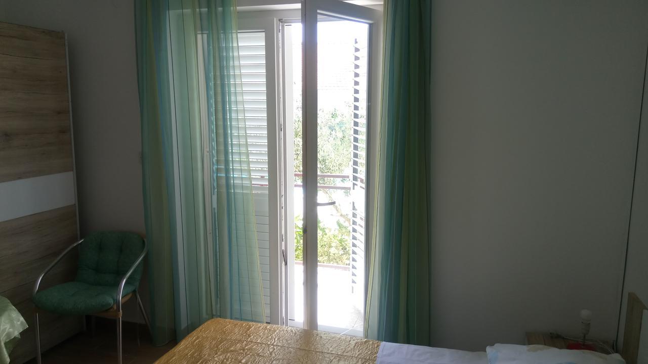 KrkaHaus Hotel Lozovac Bagian luar foto
