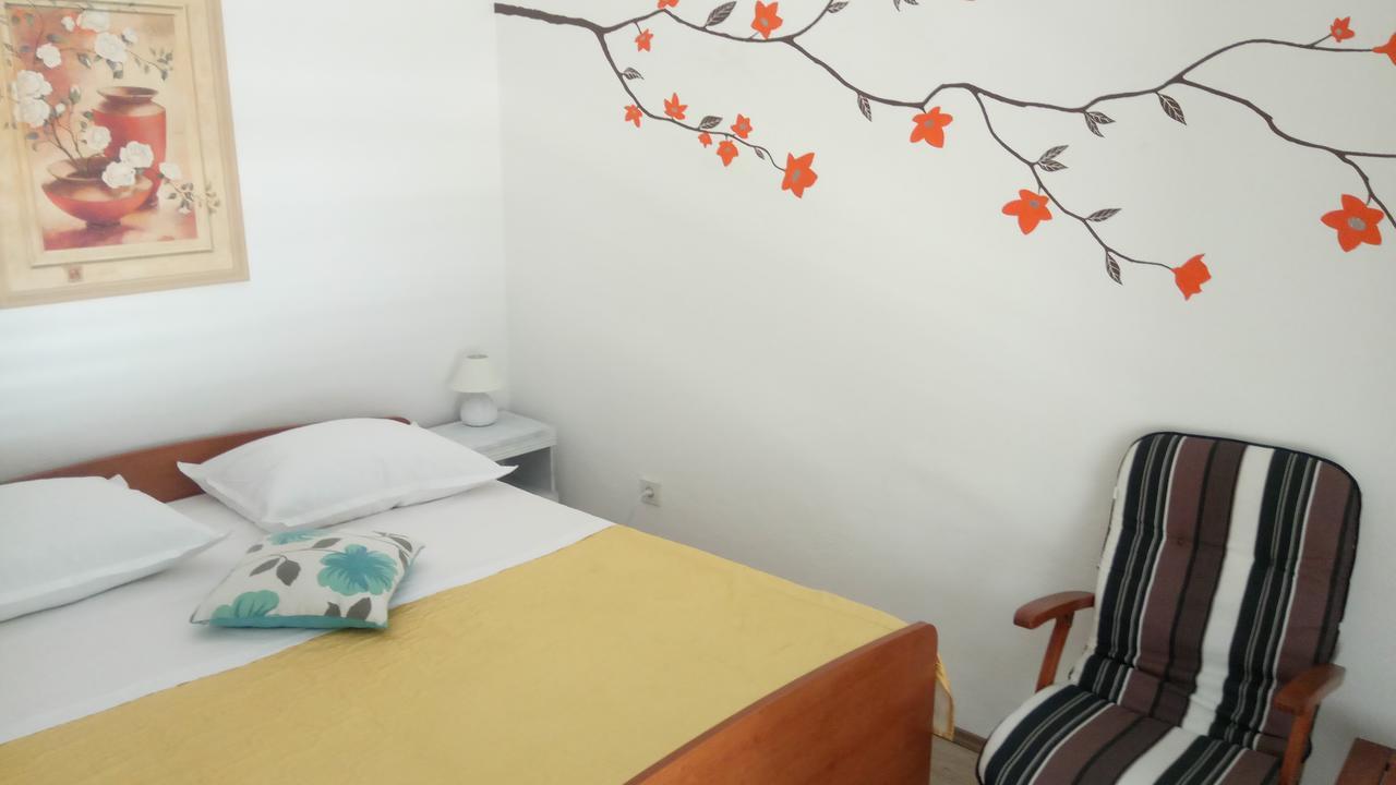 KrkaHaus Hotel Lozovac Bagian luar foto