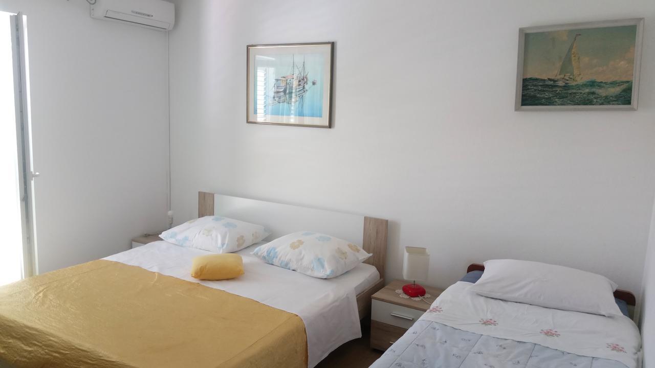 KrkaHaus Hotel Lozovac Bagian luar foto